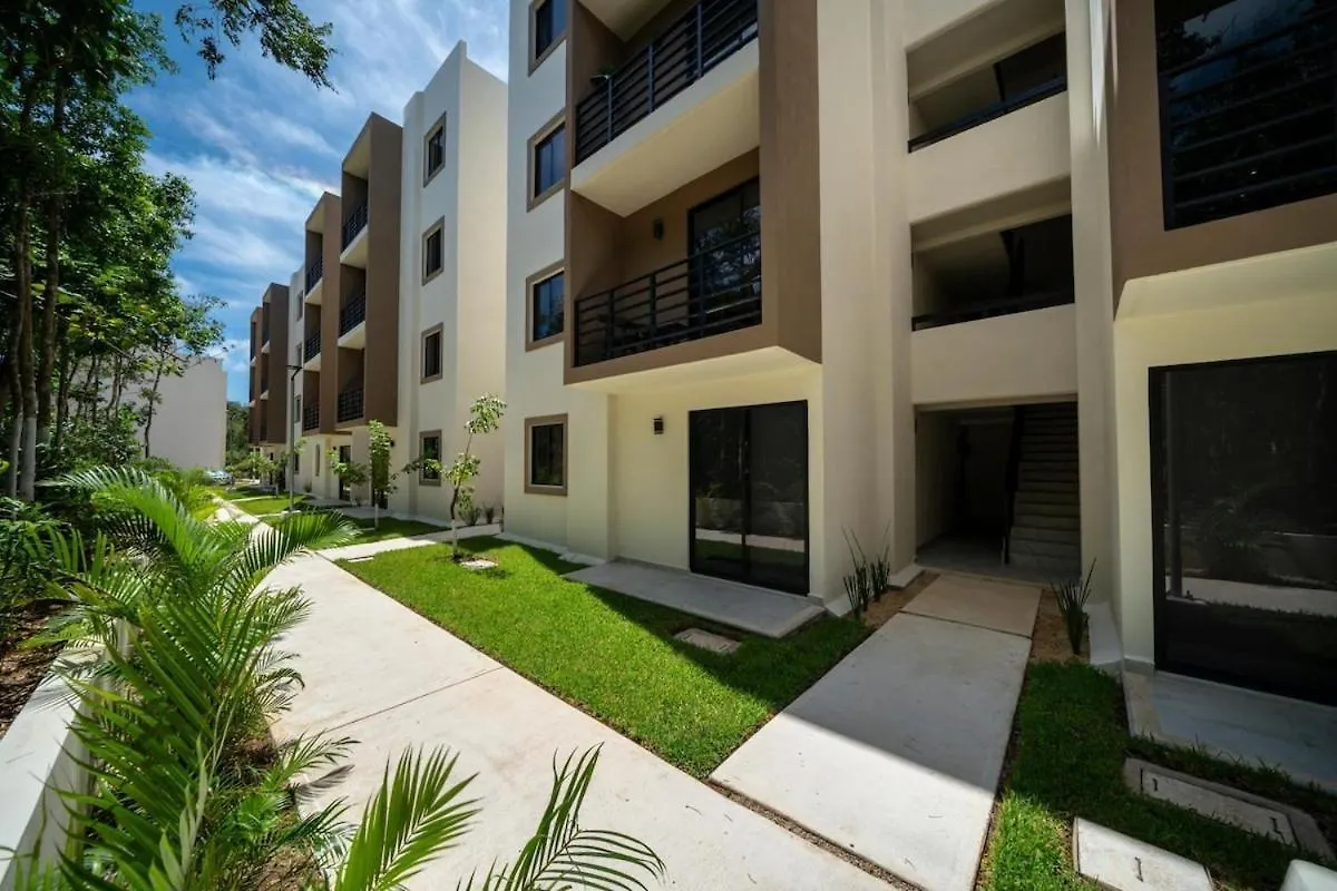 アパート Apt Ceiba Tu Refugio Familiar Alberca Y Jardines プレヤデルカーメン